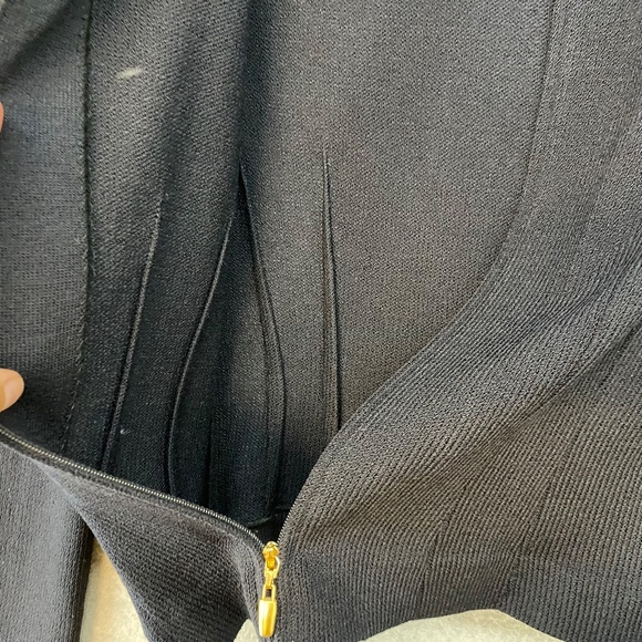 St John Small Black Tight Knit Full Zip Jacket • Santana Knit • Gold Tone Zipper - Picture 5 of 6